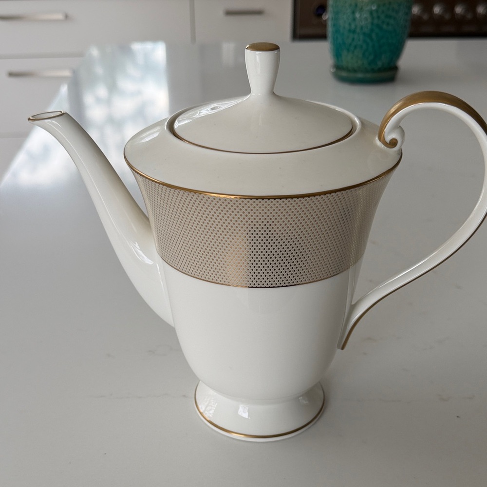 Mikasa confetti gold teapot